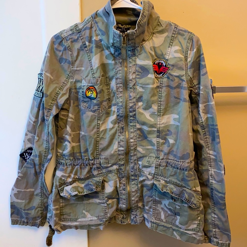 camp print utility jacket w/ patches